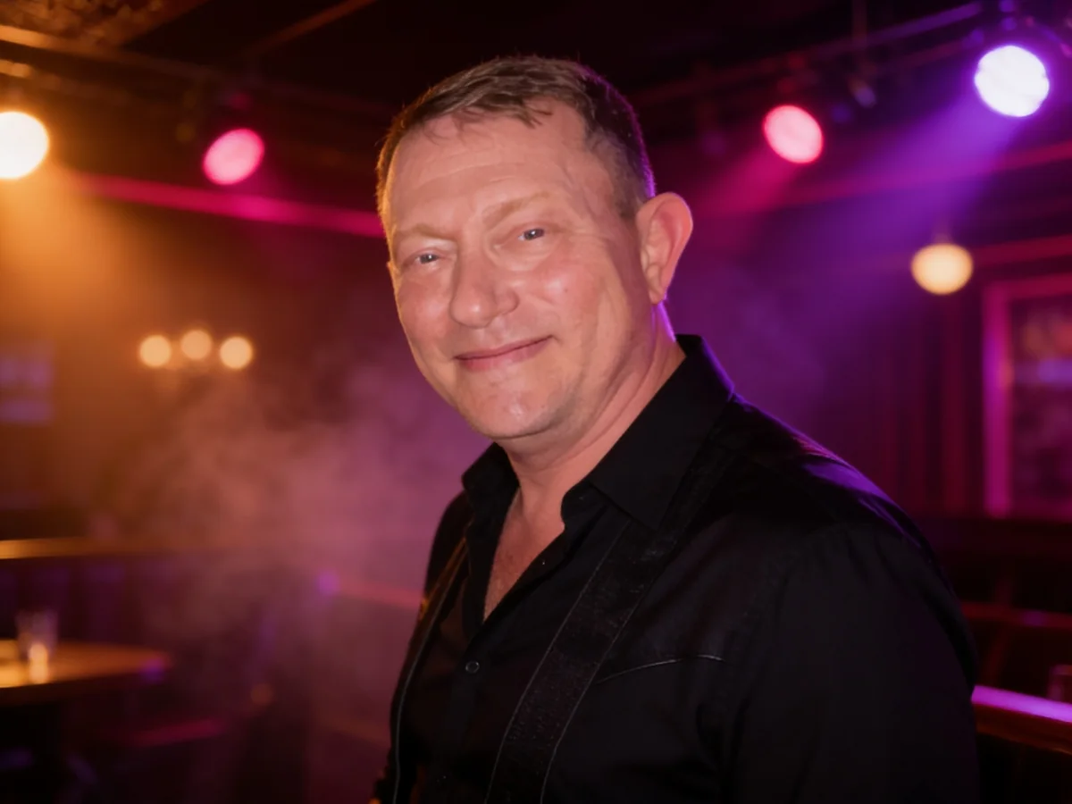Johnny, bandleader and drummer
